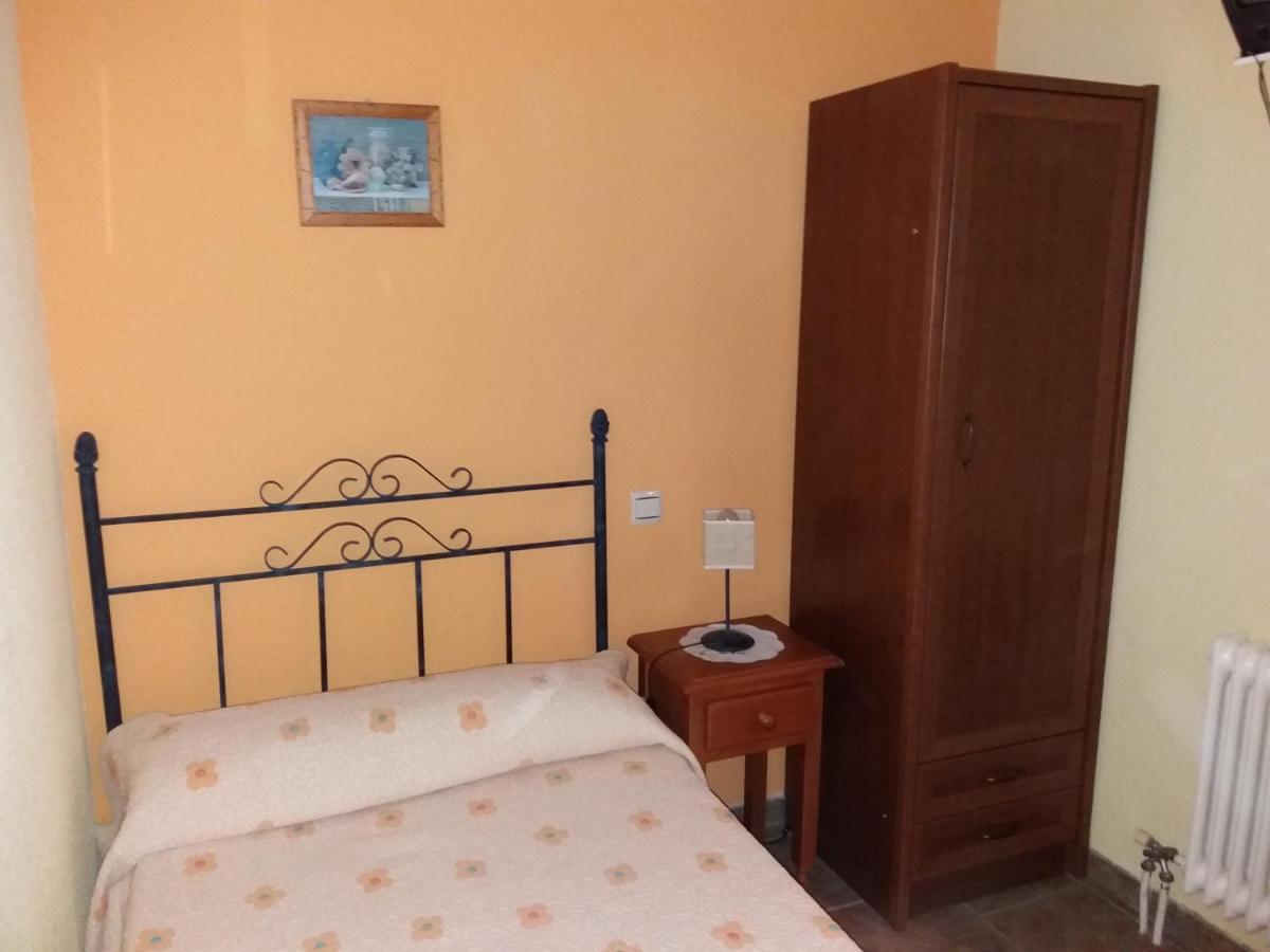 Posada La Reja Malpica de Tajo Εξωτερικό φωτογραφία