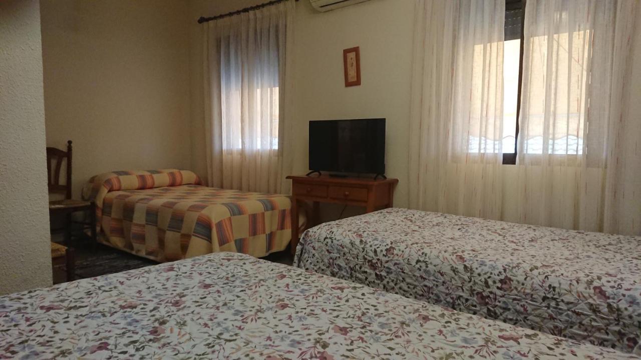 Posada La Reja Malpica de Tajo Εξωτερικό φωτογραφία
